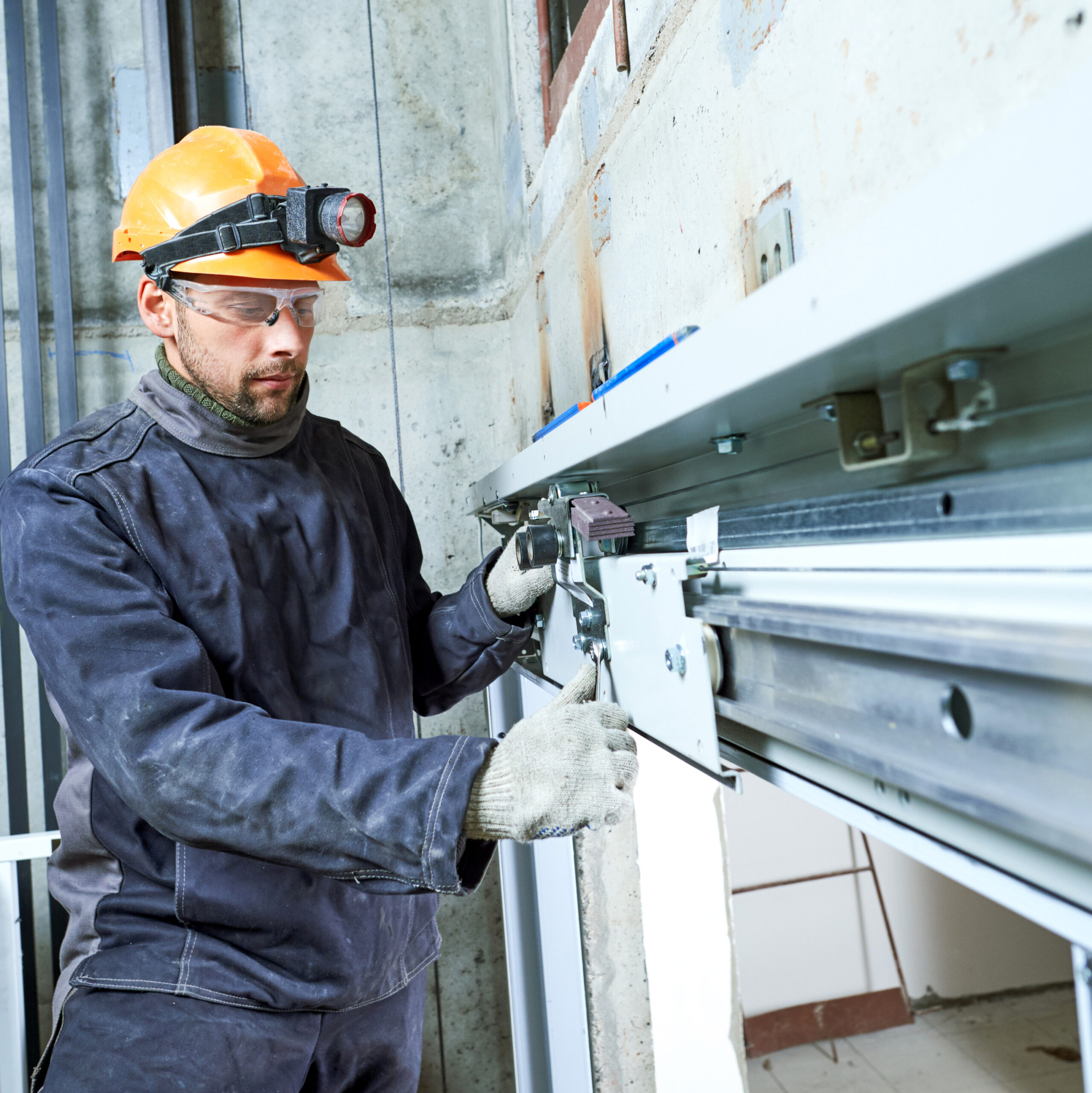 Elevator Maintenance Services | Extend Your Elevator's Lifespan with Axxiom